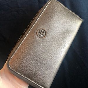Tory Burch Robinson Metallic wallet